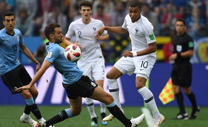 Hành trình đến bán kết World Cup 2018 của Pháp: Càng đá càng hay