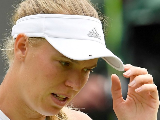 Caroline Wozniacki dừng bước tại vòng 2 Wimbledon 2018. Nguồn: Reuters