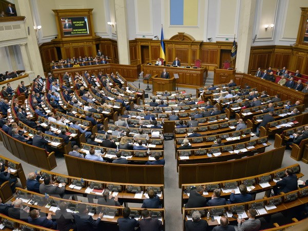 Toàn cảnh phiên họp Quốc hội Ukraine tại Kiev. (Nguồn: AFP/TTXVN)