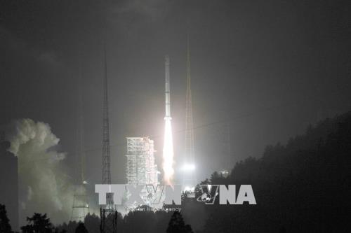 Tên lửa đẩy Trường Chinh-3A mang theo vệ tinh định vị Bắc Đẩu mới rời bệ phóng ở Tây Xương, Tứ Xuyên (Trung Quốc) ngày 10/7. Ảnh: THX/TTXVN