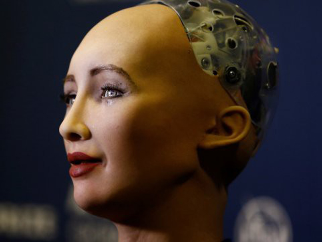 Sophia cho biết nhiều chính phủ đang coi công nghệ AI là một đòn bẩy để hướng tới sức mạnh và tầm ảnh hưởng kinh tế lớn hơn.