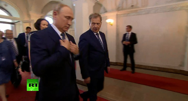 Tổng thống Putin đã có mặt tại Dinh Tổng thống Phần Lan. (Ảnh: RT)