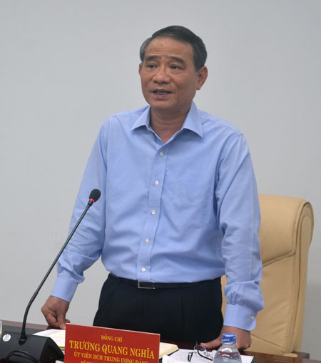 Bí thư Thành ủy Trương Quang Nghĩa phát biểu kết luận tại buổi làm việc với Ban cán sự Đảng UBND thành phố. Ảnh: TRỌNG HÙNG