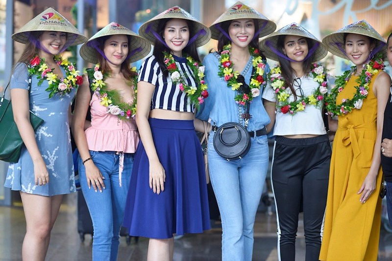 The 7 Miss World 2016 contestants visiting Da Nang and Hoi An