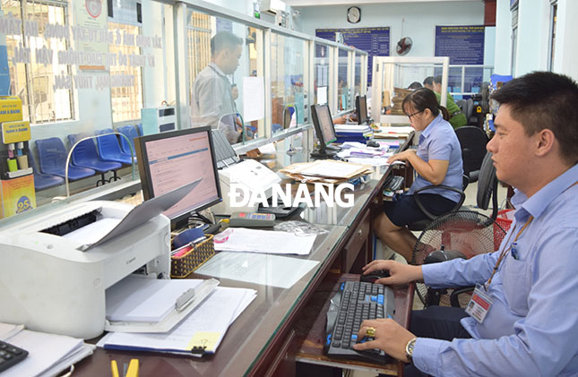 Quận Sơn Trà đã có nhiều đầu tư về ứng dụng công nghệ thông tin để phục vụ tổ chức, công dân tốt hơn và góp phần thúc đẩy cải cách thủ tục hành chính.