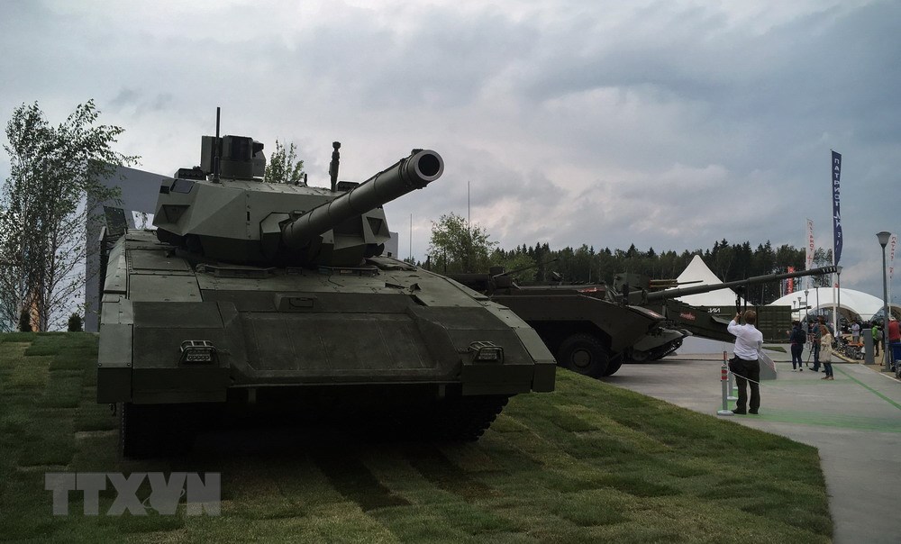 Xe tăng Armata T-14 của Nga được giới thiệu tại Diễn đàn Công nghiệp quốc phòng Army-2018 ở thị trấn Kubinka, ngoại ô thủ đô Moskva ngày 21/8. (Ảnh: AFP/TTXVN)