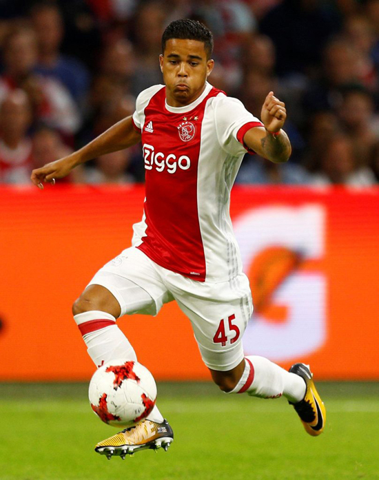 Justin Kluivert khi còn khoác áo CLB Ajax Amsterdam. 