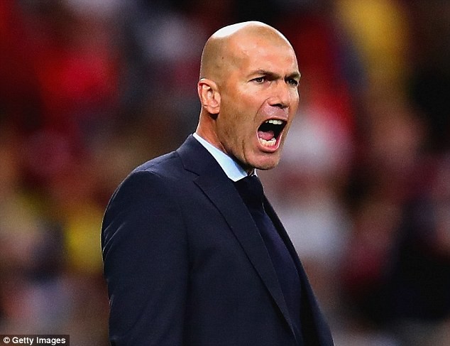 HLV Zidane lên tiếng về tương lai, Mourinho lo sốt vó