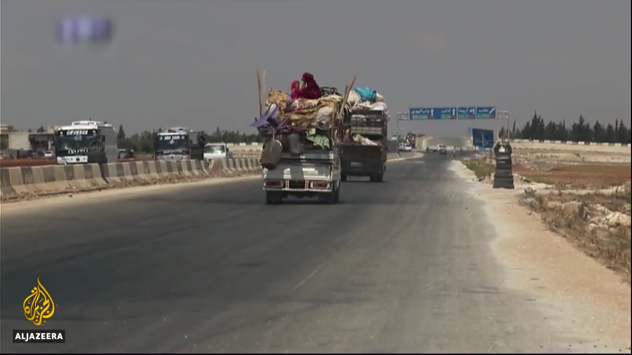 Thường dân Syria gói ghém đồ đạc tháo chạy khỏi điểm nóng Idlib