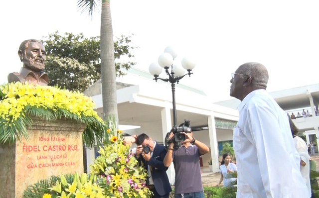 Phó Chủ tịch thứ nhất Cuba thăm Bệnh viện Hữu nghị Việt Nam - Cuba Đồng Hới