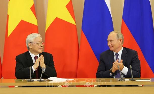 Tổng Bí thư Nguyễn Phú Trọng cùng Tổng thống Liên bang Nga Vladimir Putin gặp gỡ và phát biểu với báo chí sau hội đàm ngày 6-9.
