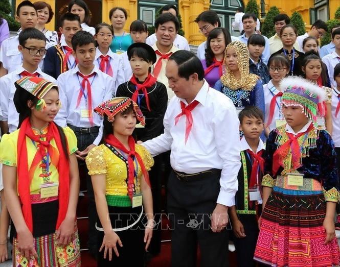 Chủ tịch nước Trần Đại Quang gặp mặt thân mật Đoàn đại biểu trẻ em có hoàn cảnh đặc biệt, khó khăn, sáng 30/5/2016, tại Hà Nội.