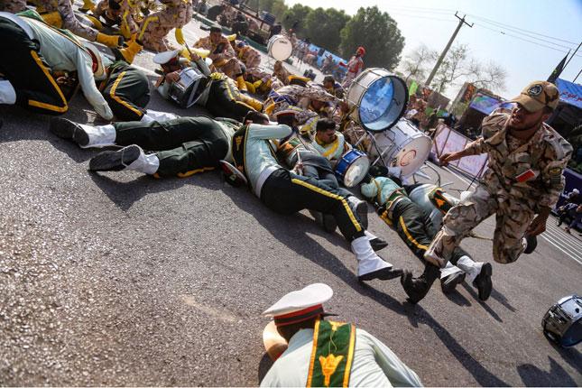 Vụ tấn công nhằm vào lễ diễu binh ở thành phố Ahvaz, tỉnh Khuzestan của Iran ngày 22-9, làm ít nhất 29 người chết và 70 người khác bị thương. Ảnh: AFP/Getty Images