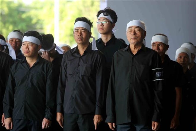 Gia quyến Chủ tịch nước Trần Đại Quang tại lễ viếng tổ chức ở Kim Sơn, Ninh Bình.