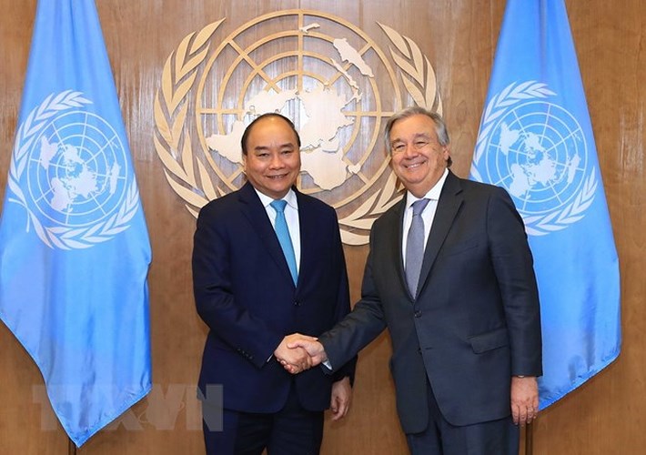 Tại cuộc gặp với Tổng Thư ký Liên Hợp Quốc Antonio Guterres, Thủ tướng Nguyễn Xuân Phúc mong muốn LHQ tiếp tục hỗ trợ Việt Nam thực hiện thành công các Mục tiêu phát triển bền vững và Hiệp định Paris về biến đổi khí hậu. (Ảnh: TTXVN)