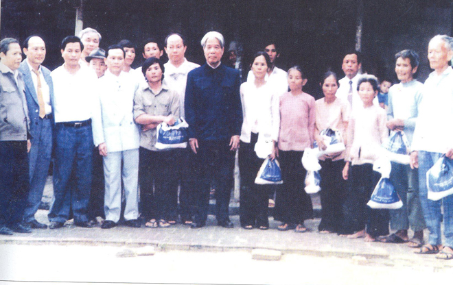 Tổng Bí thư Đỗ Mười đến thăm xã Quế Minh, Quế Sơn, tỉnh Quảng Nam -  Đà Nẵng, tháng 1-1994.