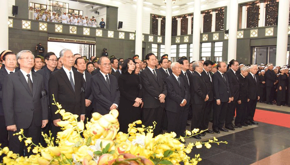 Ủy viên Bộ Chính trị, Phó Thủ tướng thường trực Chính phủ Trương Hòa Bình, Trưởng ban Tổ chức Lễ tang tuyên bố Lễ truy điệu.