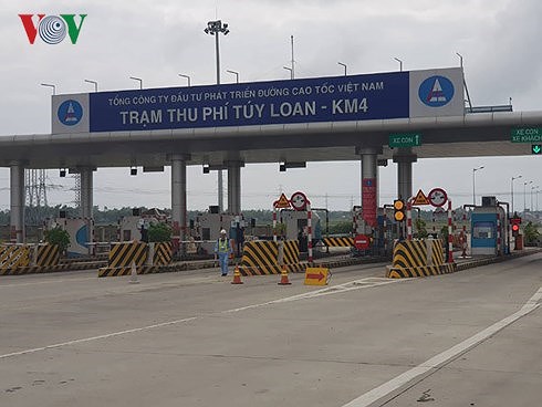Cao tốc Đà Nẵng-Quảng Ngãi chính thức bị dừng thu phí từ 0 giờ ngày 12/10 để khắc phục hư hỏng.