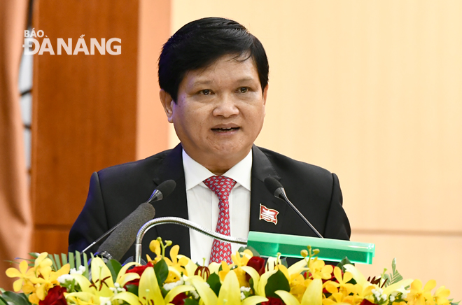 Chủ tịch HĐND thành phố Nguyễn Nho Trung phát biểu khai mạc kỳ họp