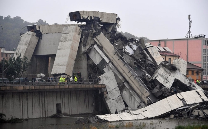 Theo báo chí Italy, các dấu hiệu bất ổn liên quan đến cây cầu này được cảnh báo từ năm 2016 đã bị bỏ qua, bất chấp thực tế là chính quyền địa phương tại Genoa phải chi một khoản tiền bảo dưỡng thường xuyên cho cây cầu cao hơn cả chi phí xây dựng cây cầu. 
