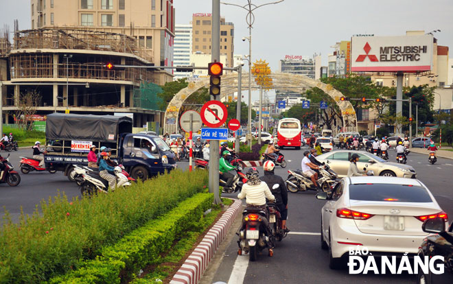 Giải quyết ùn tắc giao thông đô thị: Cần triển khai hệ thống giao thông thông minh