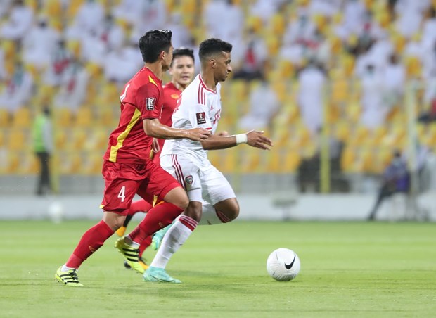 Đội tuyển Việt Nam không bỏ cuộc dù bị UAE dẫn trước 3-0. (Ảnh: TTXVN)