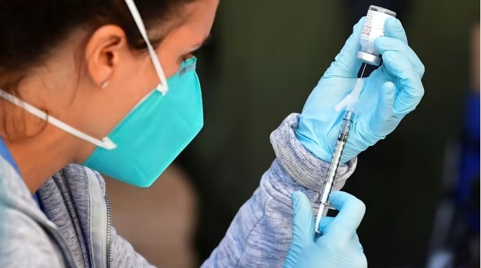 WHO khuyến nghị dùng vắc-xin đặc trị Omicron cho mũi tiêm thứ 3