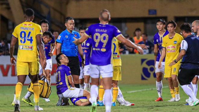 Trọng tài Ngô Duy Lân bị 'treo còi' ở vòng 19 V-League 2022