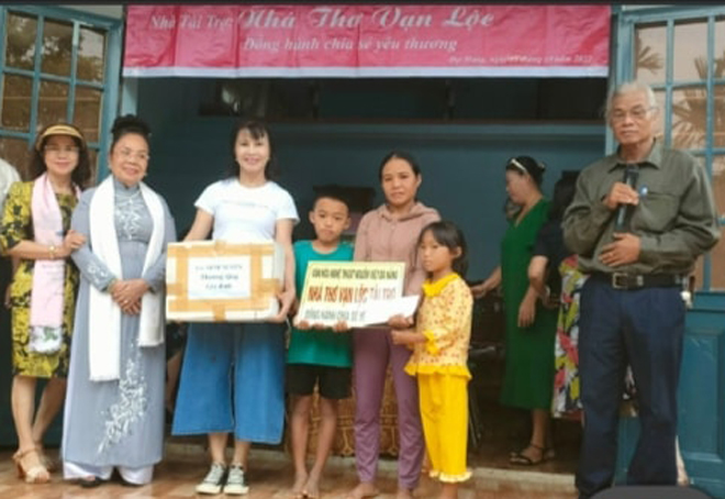 Tặng nhà cho phụ nữ có hoàn cảnh khó khăn tại tỉnh Quảng Nam