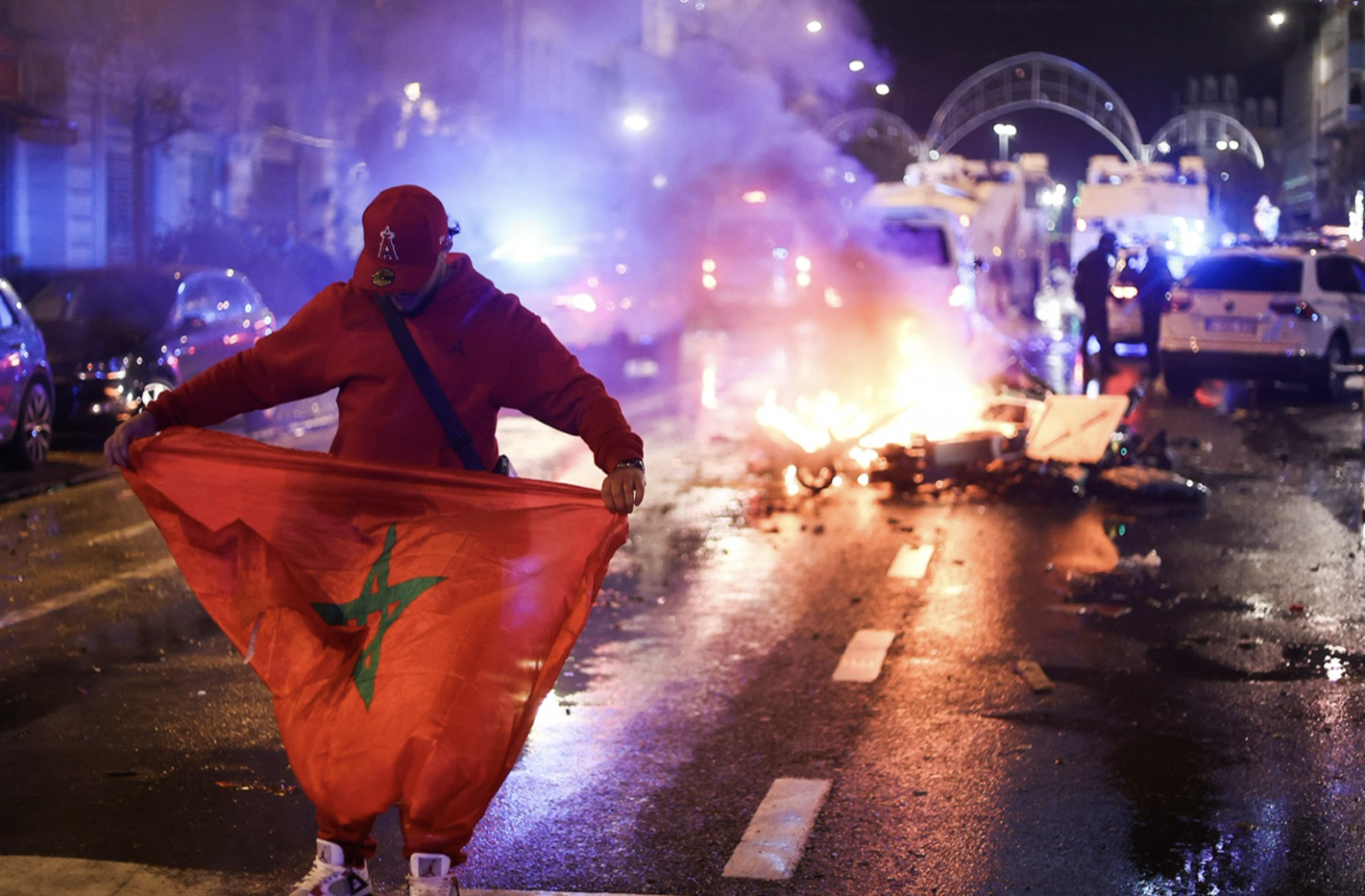 Bạo loạn ở thủ đô Brussels sau trận đấu giữa Bỉ và Maroc. Ảnh: AFP