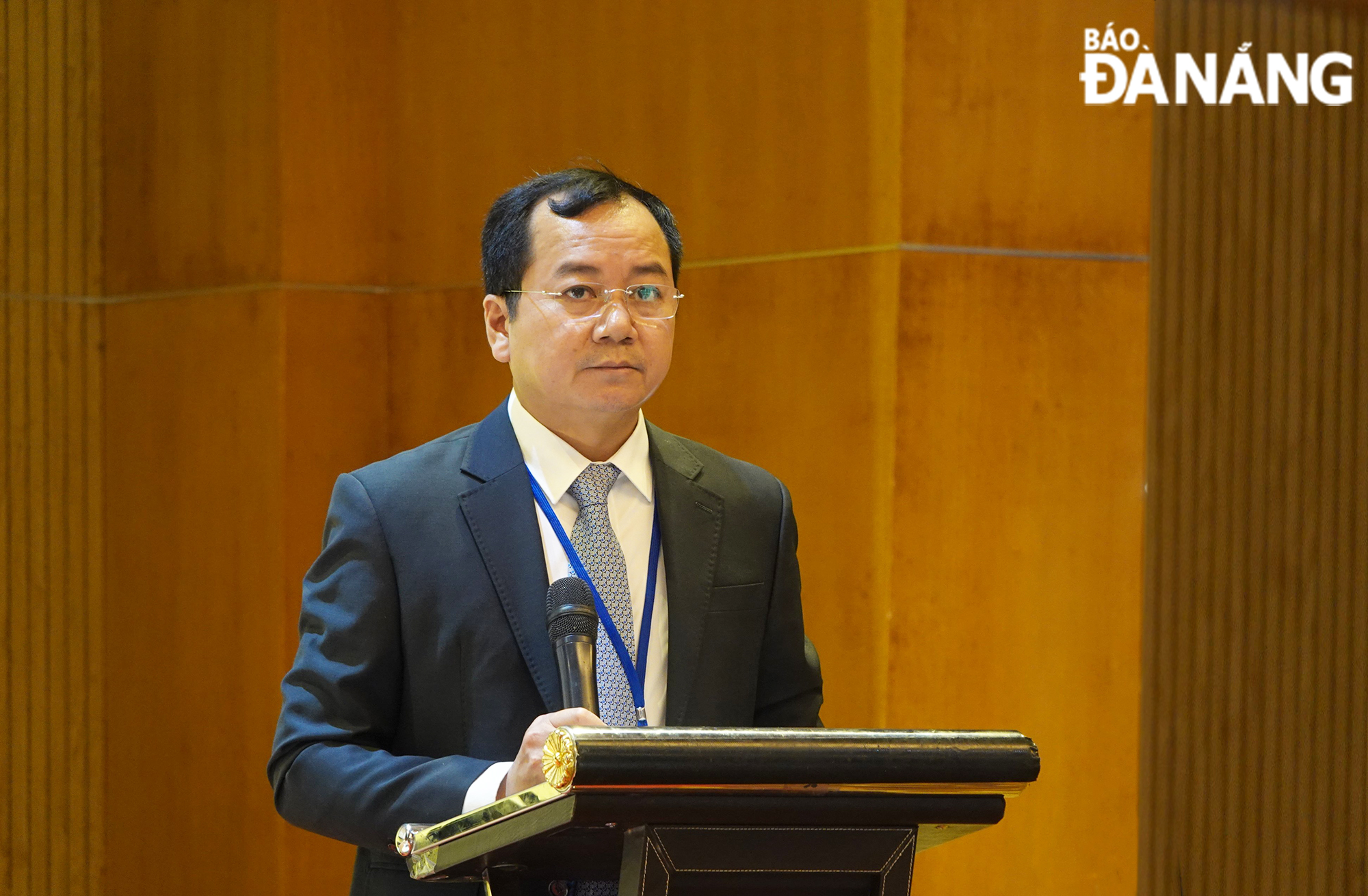 Tổng cục Trưởng Tổng cục Thủy sản Trần Đình Luân phát biểu khai mạc hội nghị trong sáng 28-11 tại Đà Nẵng. Ảnh: VĂN HOÀNG
