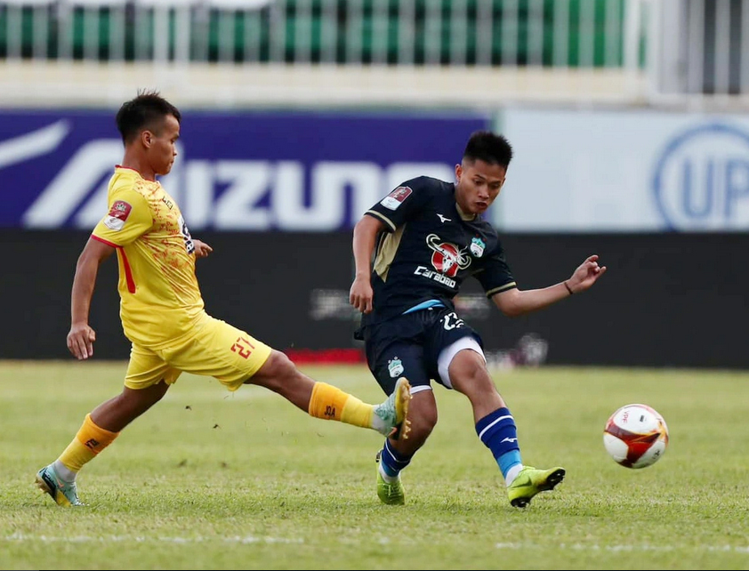 V-League 2023: Hoàng Anh Gia Lai hòa may mắn trước đội bóng xứ Thanh