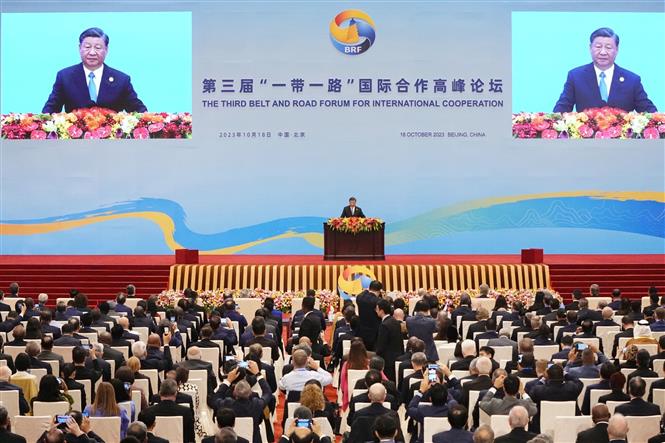 Chủ tịch Trung Quốc Tập Cận Bình phát biểu tại Lễ khai mạc Diễn đàn. Ảnh: TTXVN