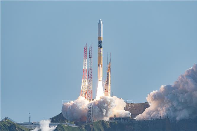 Tàu thám hiểm vũ trụ của Nhật Bản hạ cánh xuống Mặt Trăng