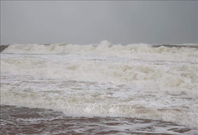 Gió mạnh trên biển, Đà Nẵng trở lạnh và mưa