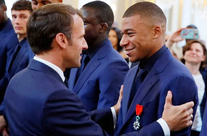 Mbappe gặp Tổng thổng Pháp Emmanuel Macron. Ảnh: Getty