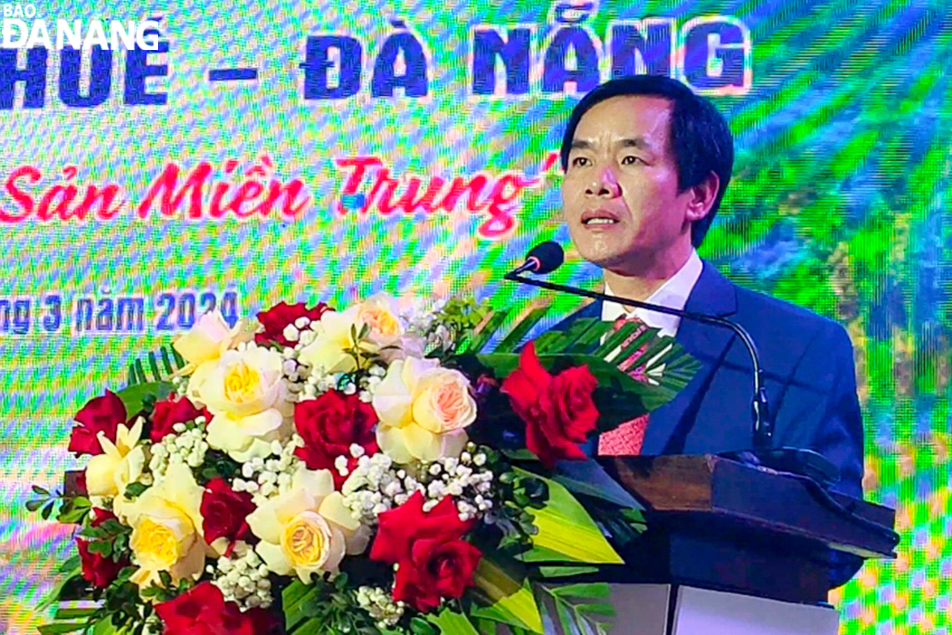 Chairman of Thua Thien Hue Provincial People's Committee Nguyen Van Phuong delivering his speech at the event. Photo: CHIEN THANG