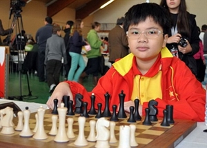 Nguyen Anh Khoi won a gold medal at the blitz event in the U12 category at the Asian Youth Chess Championship.