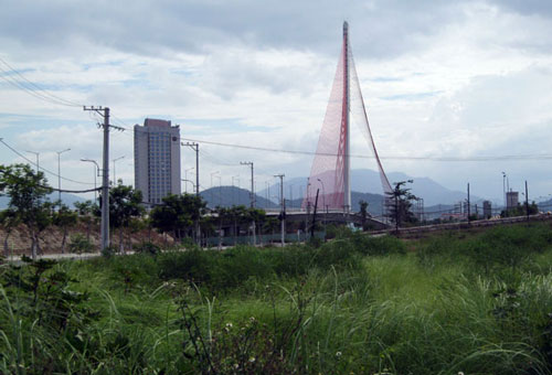  An vacant area near the Tran Thi Ly Bridge
