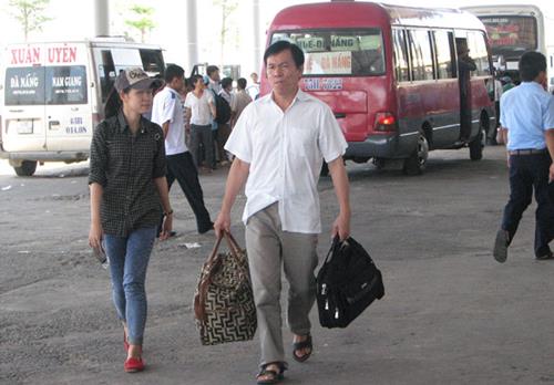  A candidate and parent at the coach station.