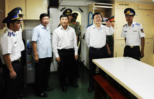 Visiting a room on marine police ship CSB 2015.