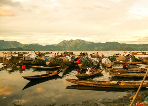   The Tu Hien inlet