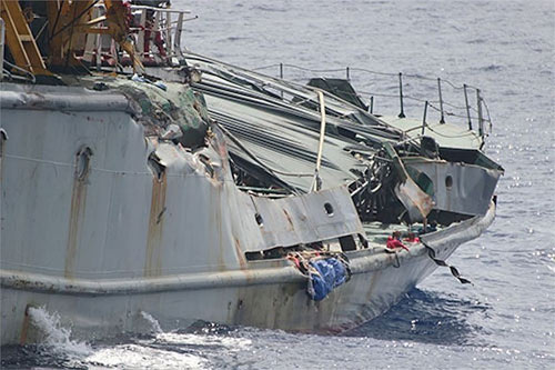 Tàu Trung Quốc tấn công, đâm hư hỏng tàu Kiểm ngư Việt Nam