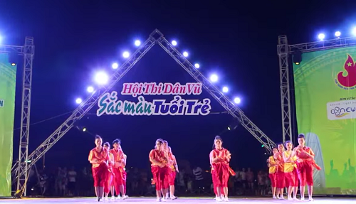 A performance by Da Nang Newspaper’s Youth Union members