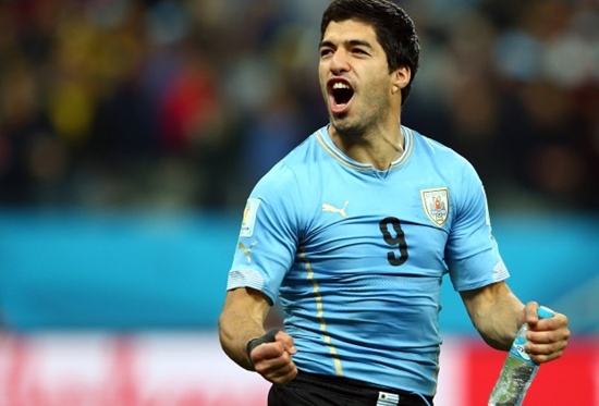 Tiền đạo: Luis Suarez. 