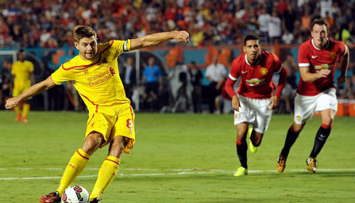 Gerrard có bàn thắng thứ 10 trong những lần gặp Man Utd.