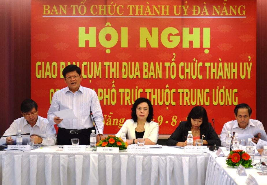 Phó Bí thư Thường trực Thành ủy phát biểu tại hội nghị