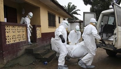 Ebola đang là mối đe doạ toàn cầu. (Ảnh: Reuters)