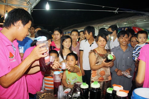 A crowd at a sales fair