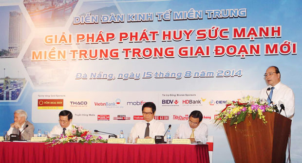 Phó Thủ tướng Nguyễn Xuân Phúc phát biểu tại diễn đàn. 					            Ảnh:  TTXVN